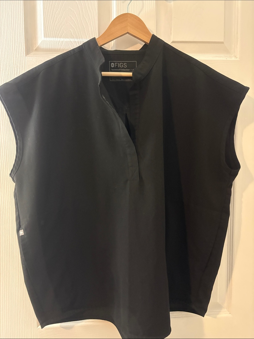 Figs Black Rafela Sleeveless Notch-Neck Tunic Top xl